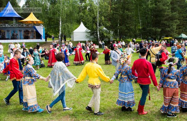 Народное гуляние в с.Захарово